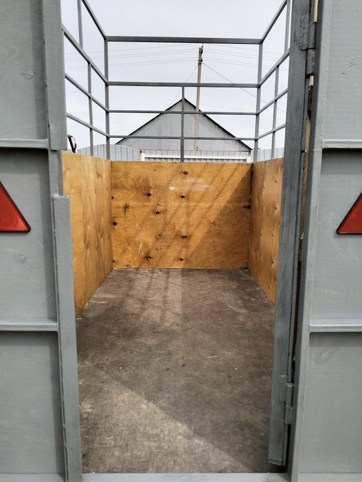 Аренда прицеп скотовозка