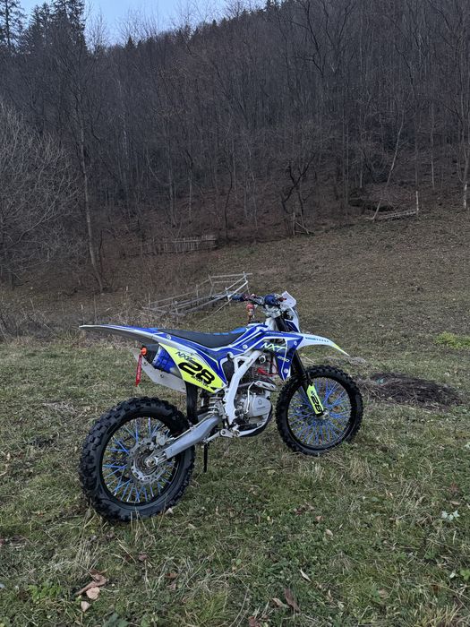 Se vinde barton nxt 250cc