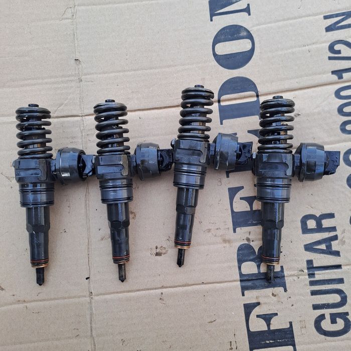 Injectoare vw Passat b 6 1.9 TDI BKC BXE BLS in stare buna de 
Volksw