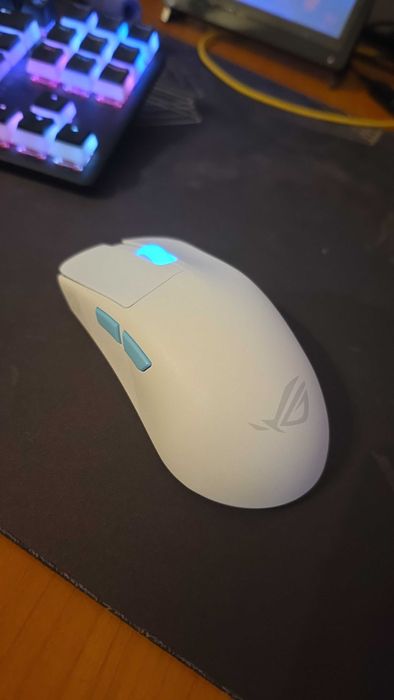 Безжична Геймърска мишка ASUS ROG Harpe Ace AIM LAB EDITION