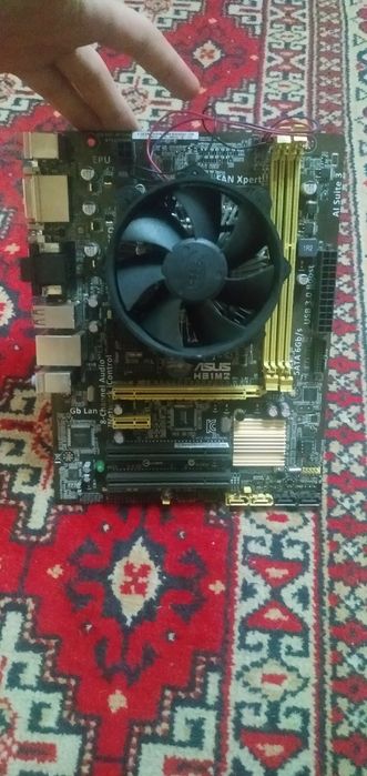 В продаже материнские платы