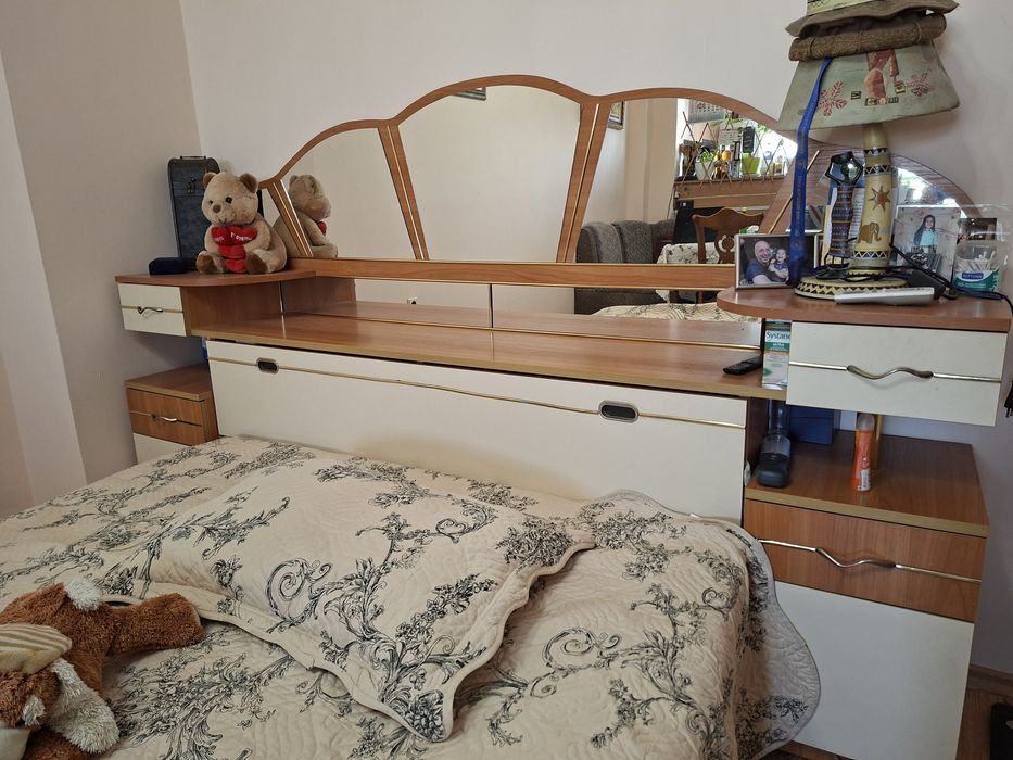 Употребявана спалня с ракла