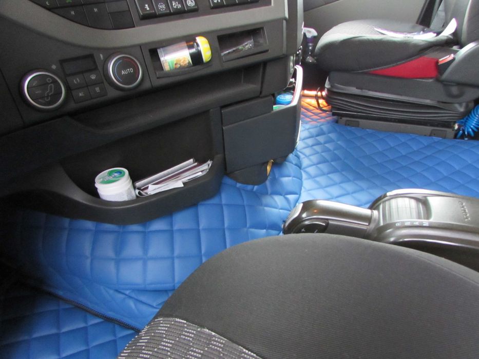 Стелки за камион Волво Volvo FH5 2021+ под 2 нива Еко кожа