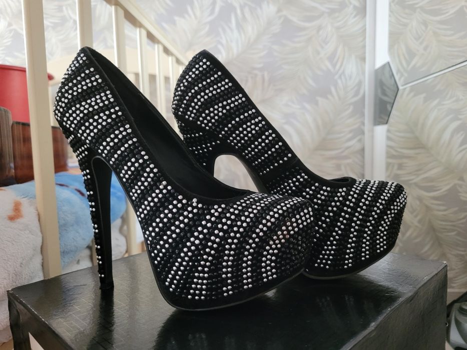 Продам обувь,туфли