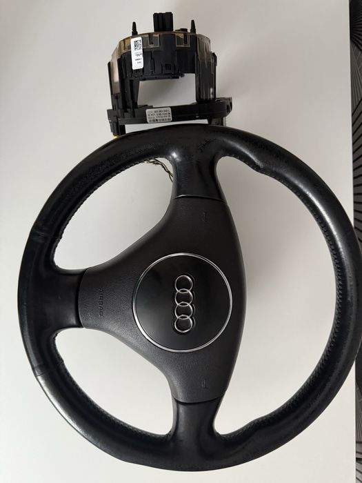 Продам руль и шлейф на ауди а 4 б 6