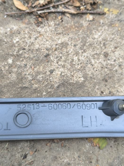 Очки и сабля на Лексус.