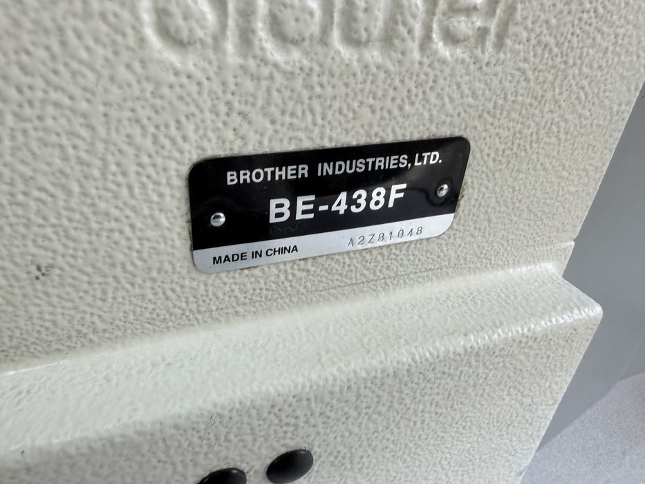 Masina de cusut nasturi Brother BE 438 F electronica stare excelenta