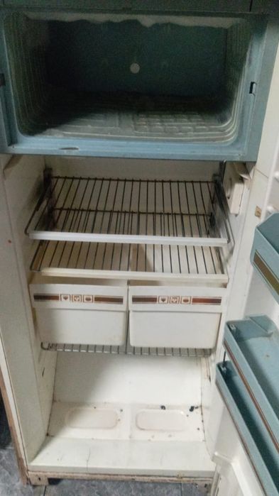 Продам холодильник