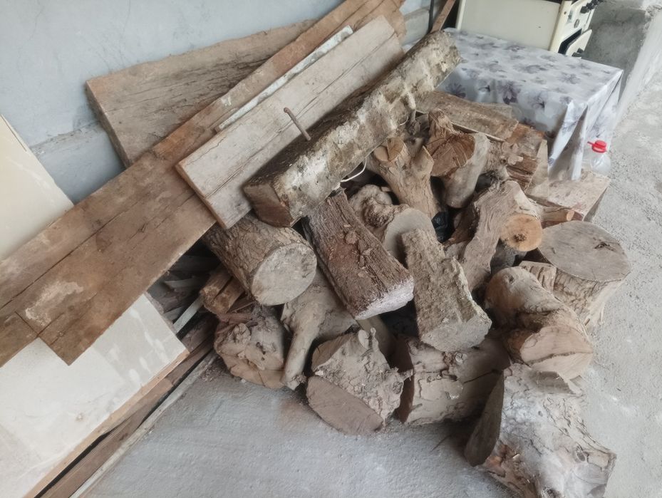 Oʻtin sotiladi qurigan