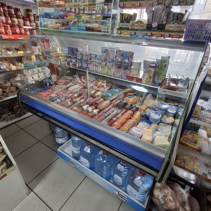 Продам морозильную витрину