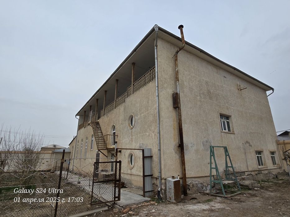 Продаётся очень большой дом можно под бизнес. Часный Детсад,  Школа.