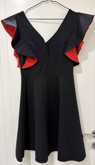 Стилни и Коктейлни рокли