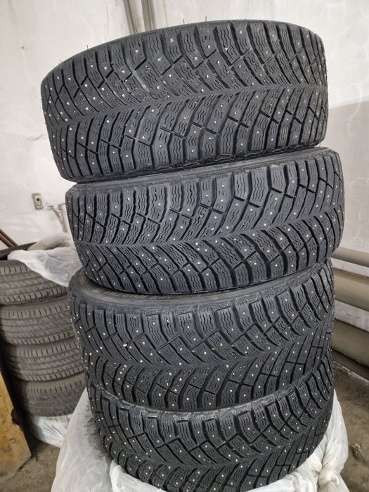 Продам зимние R17