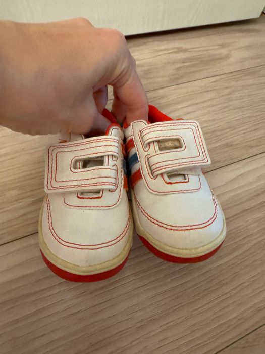 Adidasi Adidas marimea 19