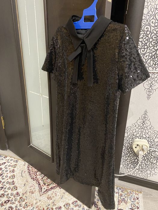 Платье с поедками