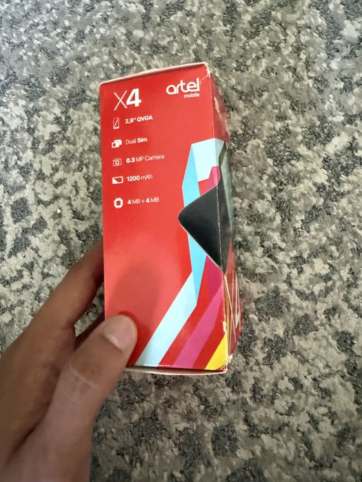 Кнопочный телефон Artel x4