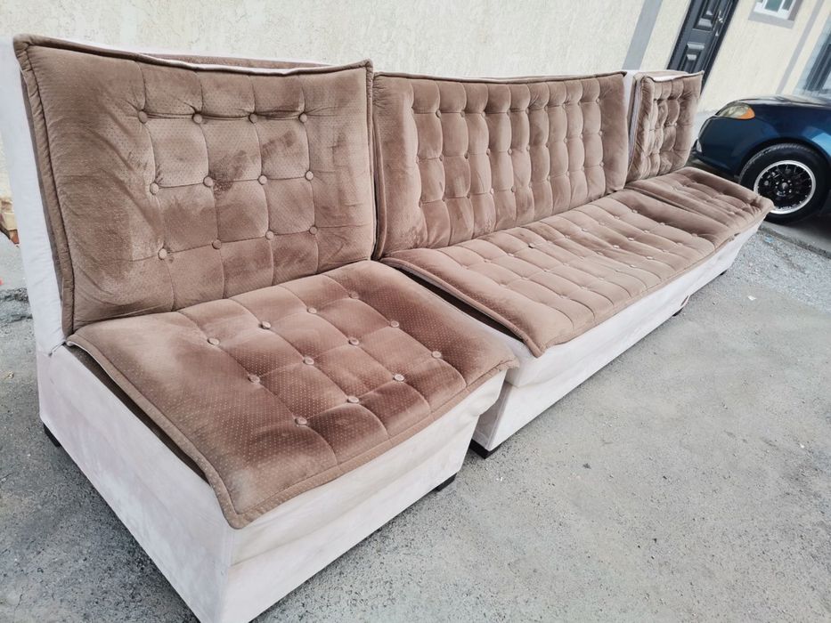 Раскладной диван,хорошее состояние