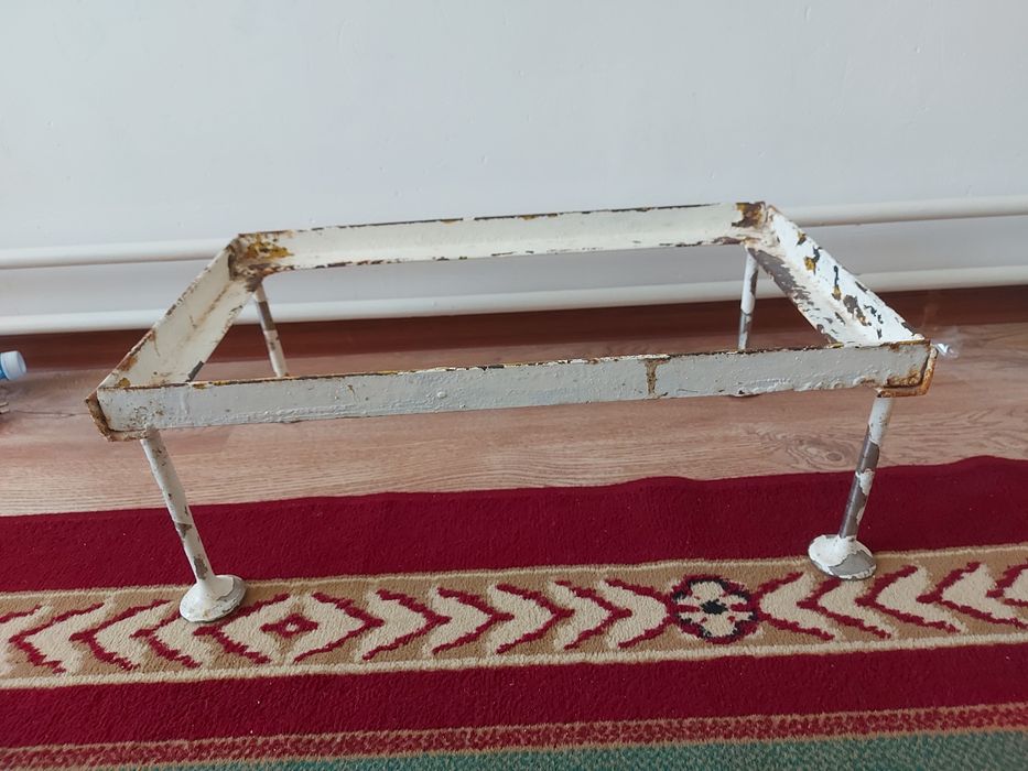 Подставка срочно продается