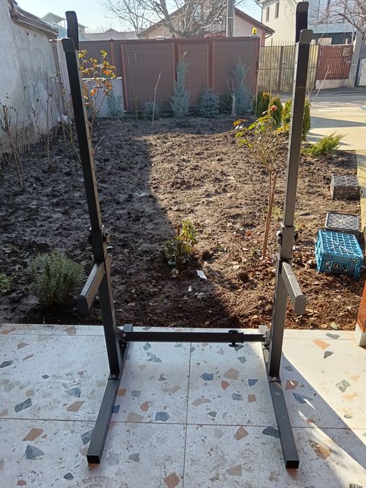 Suport de sala, genoflexiuni, bench press