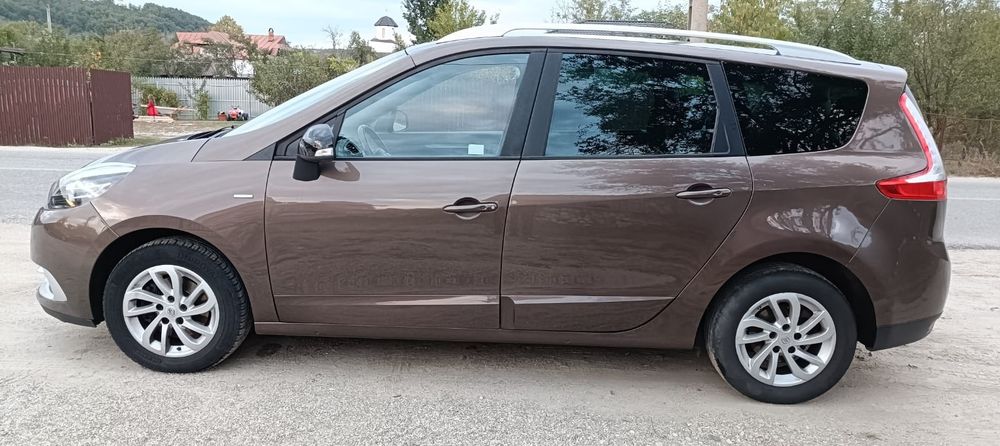 RENAULT Grand Scenic 2015 — imagine 4