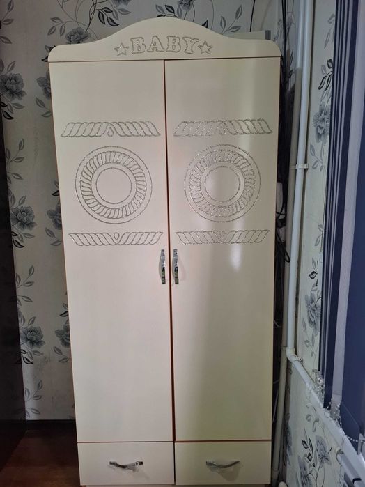Детский шкаф состояние новое
