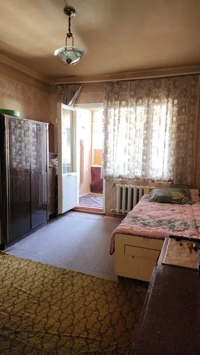 Срочно Продаётся Госпиталька Галерейка 2в3/9/9 ремонт средний с мебель