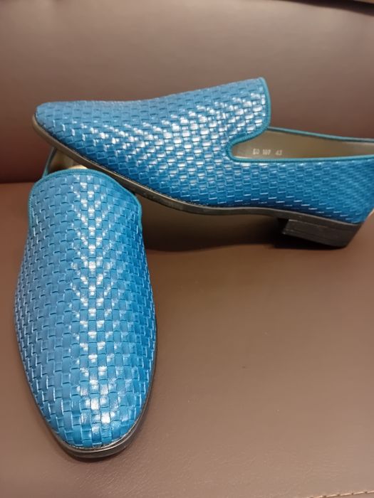 Vând urgent, pantofi barbati noi