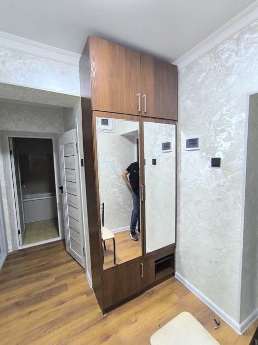 Продаётся большой шкаф в хорошем состоянии доставка есть