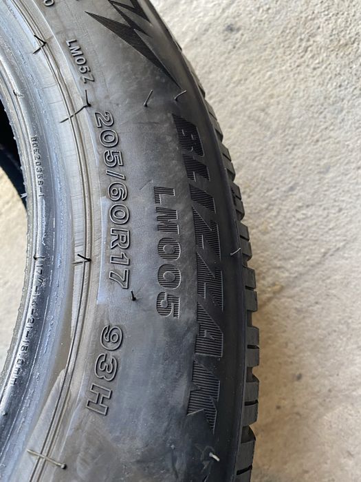 205/60/17 Зимни Бриджстоун