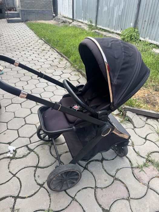 Отдам коляску срочно
