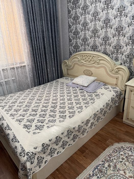 Продам спальный гарнитур