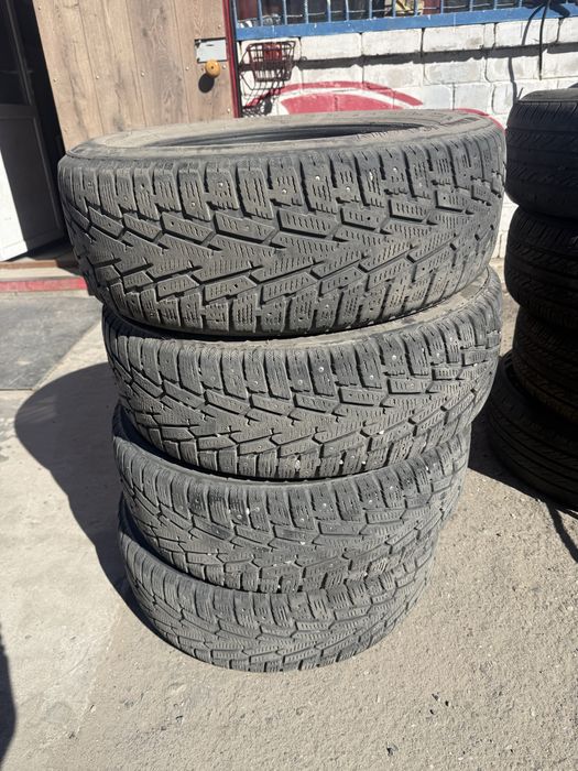 Продам шины 65/215 R16