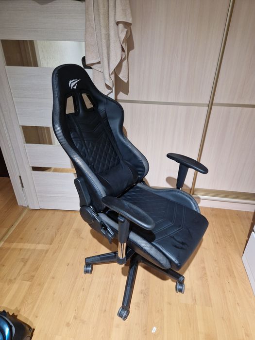 Продам игровое кресло