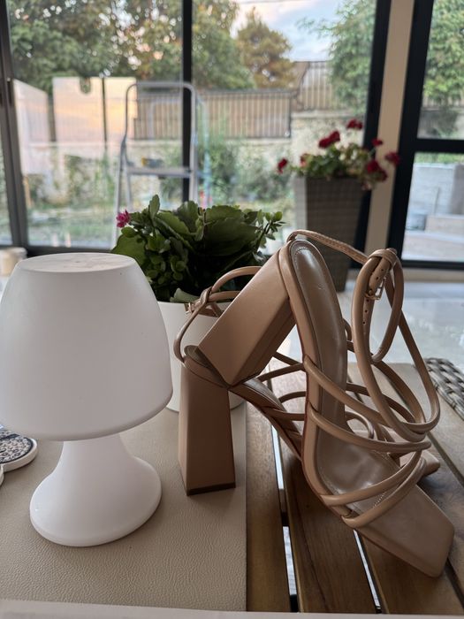 Дамски елегантни сандали 39 номер