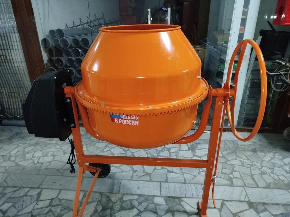 Бетономешалка новая