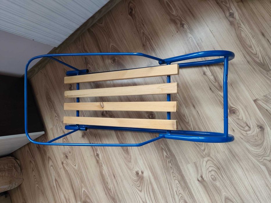 Ретро дървена шейна