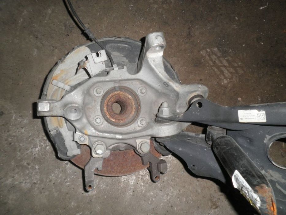 fuzeta stanga/ dreapta spate mercedes c class w205