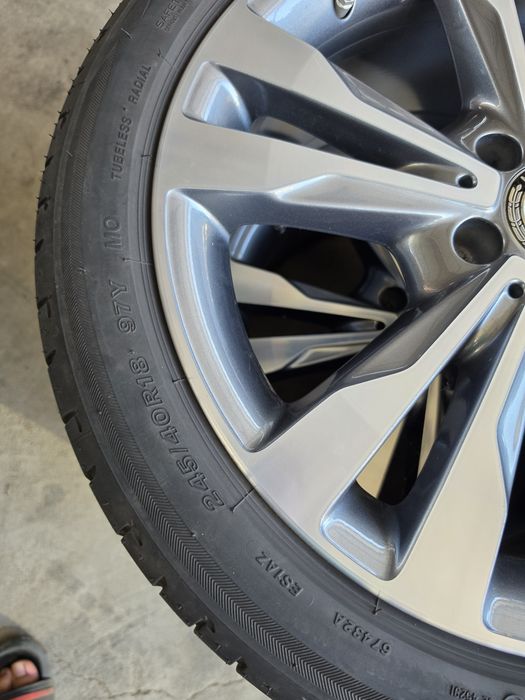 4 Броя Спорт пакет Bridgestone 2х225/45/18 6,5mm 2x245/40/18 5,6mm