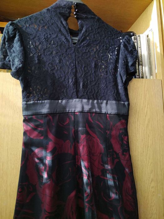 Елегантна рокля със сако.