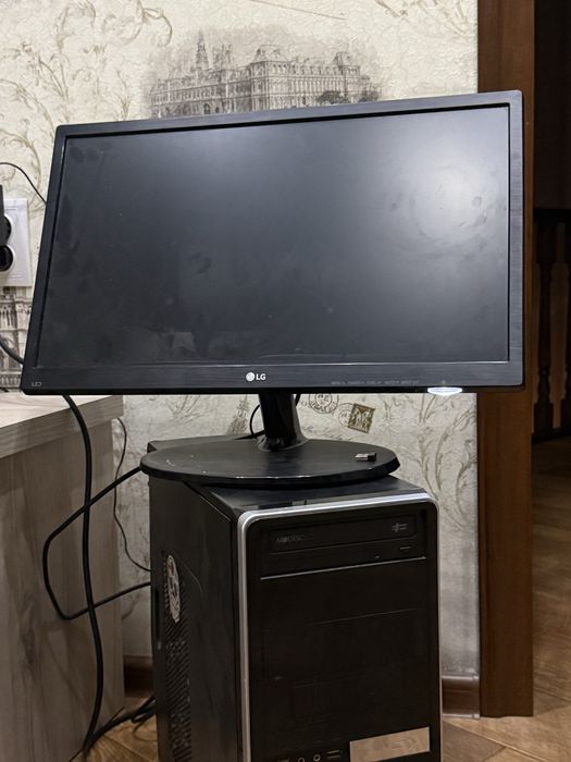 Монитор LG 60ГЦ.