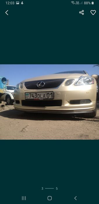 Продам накладку на бампер GS 300