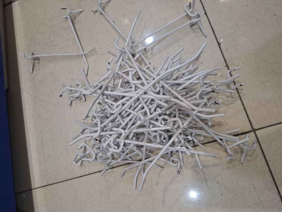 Витрина с перфорацией