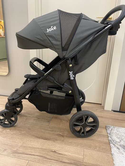 Прогулочная коляска Joie