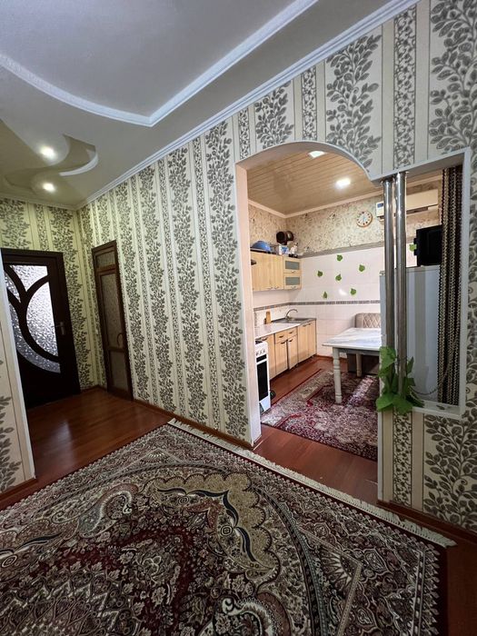 2/4/5 сотилади 75м²