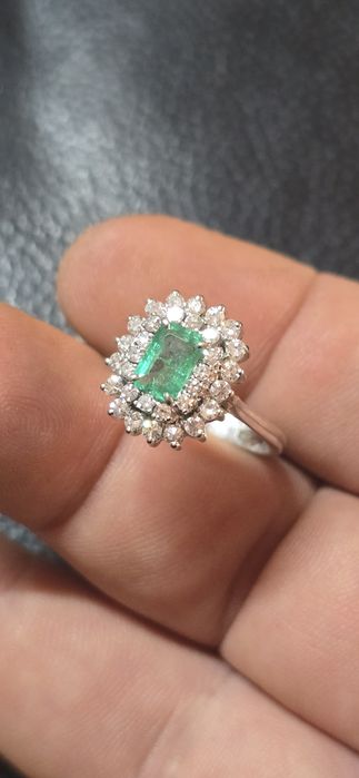 Inel 18k diamante smarald Columbia