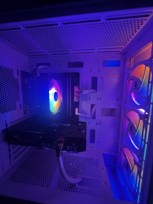 КАТО НОВ! Rtx 3060 12 gb/ 32 gb ram / Ryzen 5 5500 + windows 11 Pro