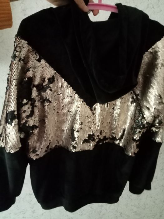 Продам костюм. 48размер