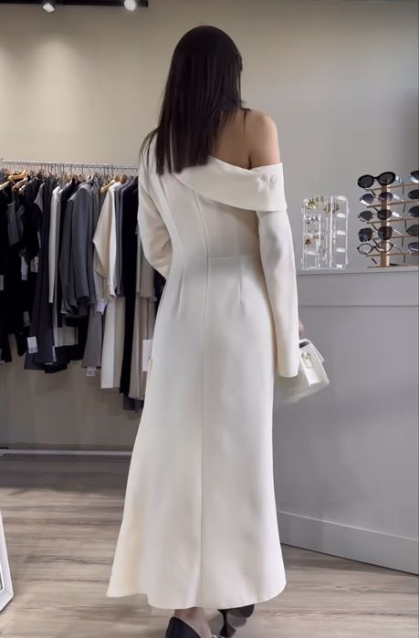 Продам платье размер S