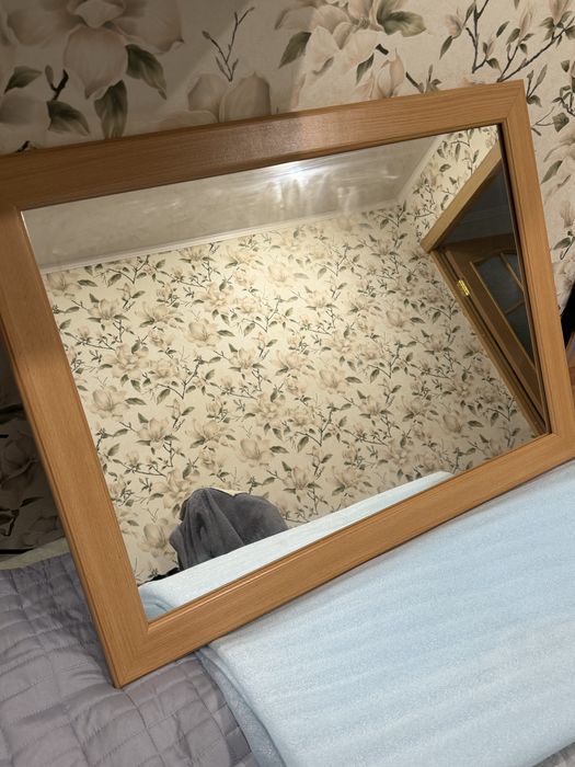 Зеркало настенное