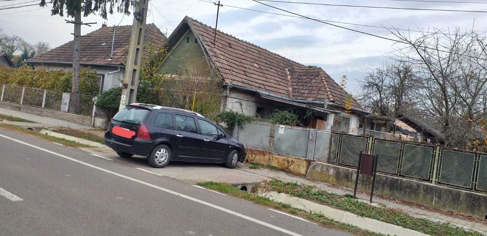 Casă de Vânzare în Unirea (Alba) – 1.030 mp de Curte și Grădină, Utilități Complete